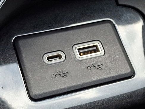 Used 2021 Cadillac Escalade Sport w/ LPO, Illumination Package image 26