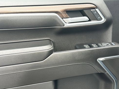 Used 2022 Chevrolet Silverado 1500 LT image 16