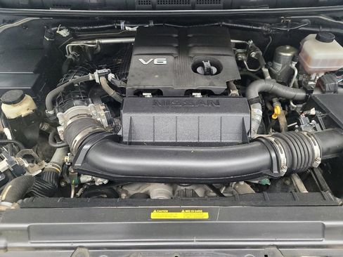 Used 2023 Nissan Frontier SV w/ Midnight Edition Package RWD image 30