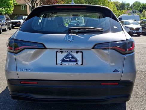 Certified 2023 Honda HR-V LX image 5