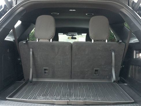Used 2020 Ford Explorer XLT w/ Class III Trailer Tow Package RWD image 13