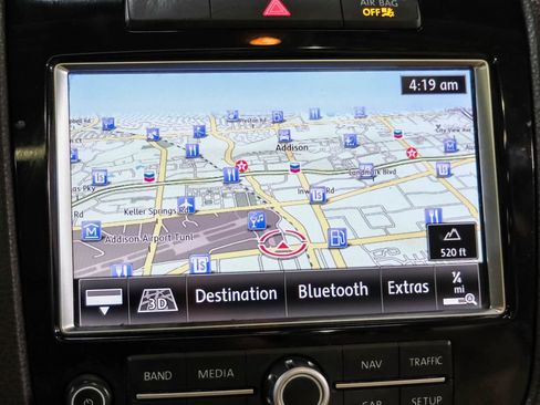 Used 2014 Volkswagen Touareg Sport image 22