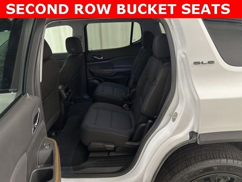 Used 2023 GMC Acadia SLE w/ Driver Convenience Package image 12
