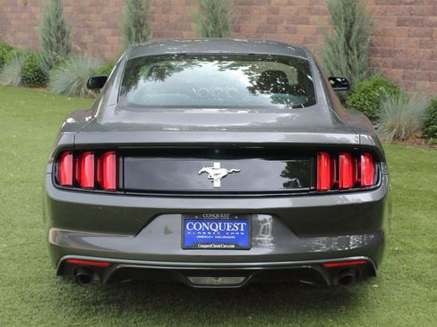 Used 2017 Ford Mustang Coupe RWD image 46