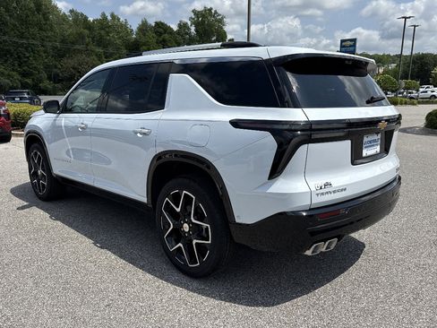 New 2026 Chevrolet Traverse High Country FWD image 5