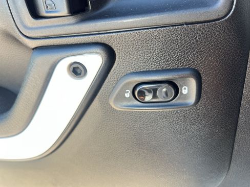 Used 2015 Jeep Wrangler Unlimited Sahara AWD/4WD image 14