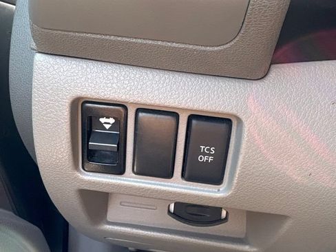 Used 2008 Nissan Altima 3.5 SE w/ Sport Pkg FWD image 13