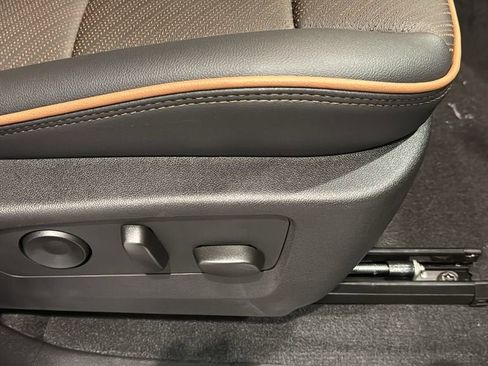 New 2026 GMC Canyon AT4 AWD/4WD image 13