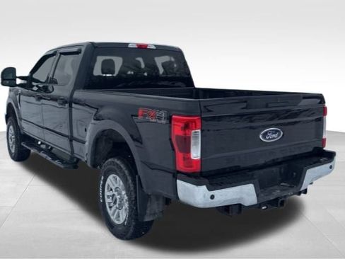 Used 2019 Ford F250 XLT w/ XLT Value Package image 6