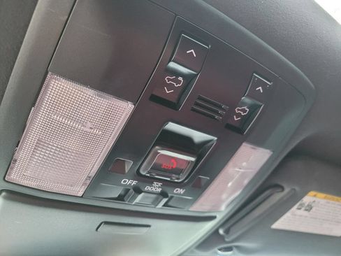 Used 2022 Lexus GX 460 Premium w/ Premium Plus Package AWD/4WD image 25