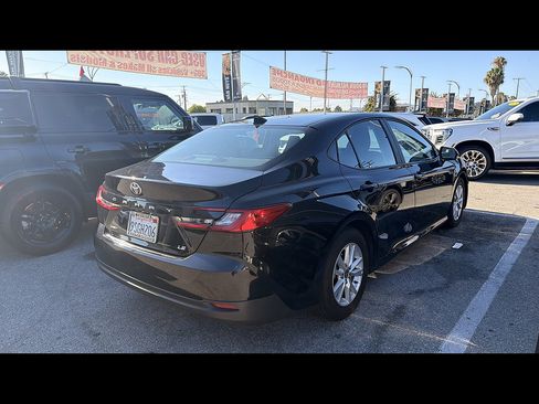 Used 2025 Toyota Camry LE FWD image 4