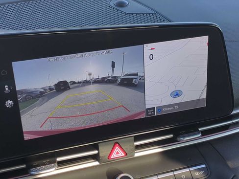 Used 2024 Hyundai Elantra SEL FWD image 15