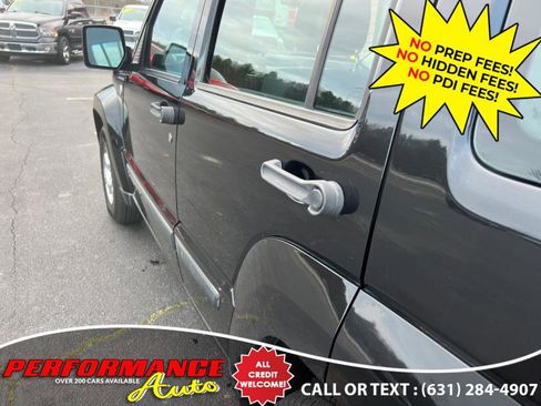 Used 2012 Jeep Liberty Sport image 16