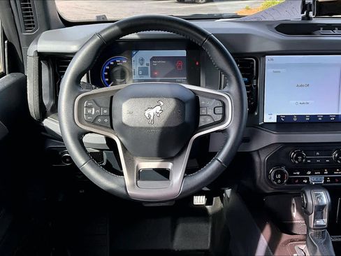 Used 2024 Ford Bronco Black Diamond image 5