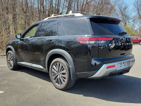 Used 2022 Nissan Pathfinder SL w/ SL Premium Package image 6