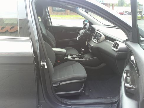 Used 2019 Kia Sorento AWD w/ LX Convenience Package image 27