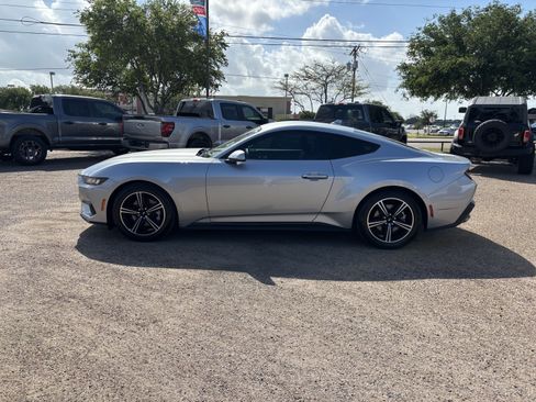 Certified 2024 Ford Mustang Coupe RWD image 2