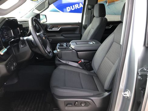 Used 2026 Chevrolet Silverado 1500 LT AWD/4WD image 16
