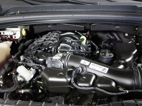 Used 2023 Jeep Grand Cherokee Limited image 17