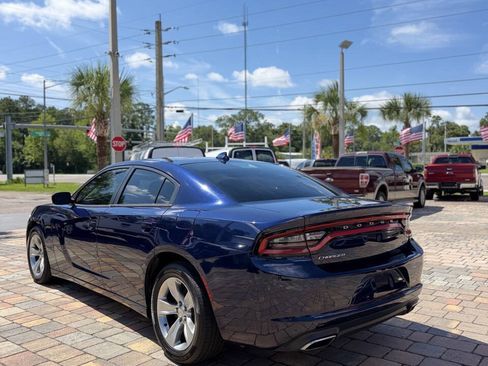 Used 2015 Dodge Charger SXT RWD image 8