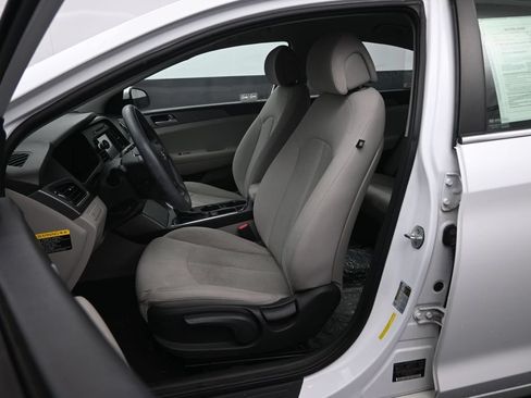 Used 2016 Hyundai Sonata SE FWD image 21
