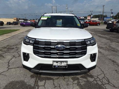 Certified 2025 Ford Explorer Active w/ Active Comfort Package RWD image 5