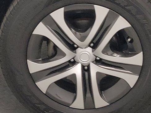 Used 2018 Toyota RAV4 LE w/ All Weather Liner Package FWD image 31