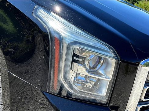 Used 2016 GMC Yukon XL SLT image 29