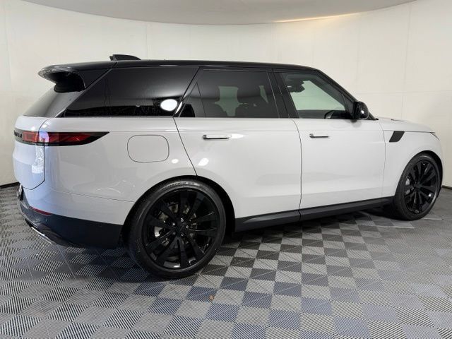 New 2026 Land Rover Range Rover Sport SE AWD/4WD image 7