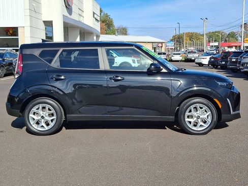 Certified 2023 Kia Soul S image 7