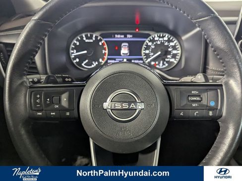 Used 2023 Nissan Rogue SV w/ SV Premium Package image 18