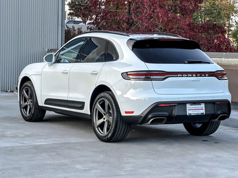Used 2025 Porsche Macan image 3