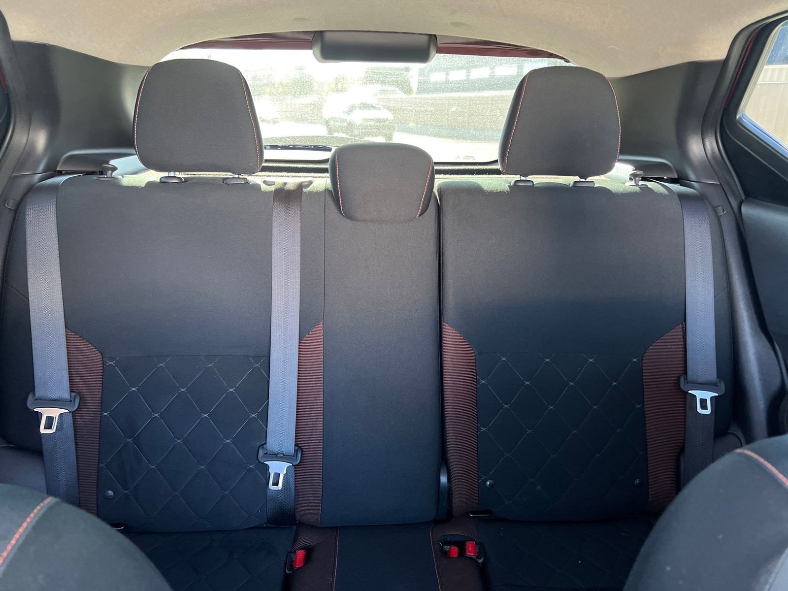Used 2019 Nissan Kicks SR w/ Interior Electronics Package FWD image 33