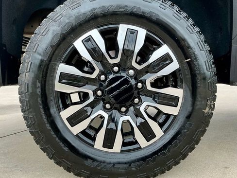 Used 2025 GMC Sierra 2500 Denali Ultimate AWD/4WD image 22