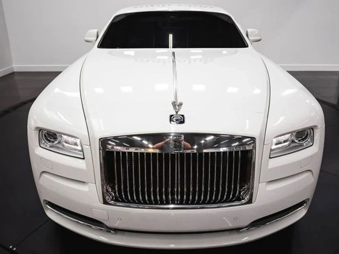 Used 2015 Rolls-Royce Wraith image 11