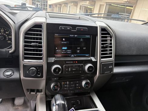 Used 2015 Ford F150 Lariat w/ Equipment Group 502A Luxury AWD/4WD image 22