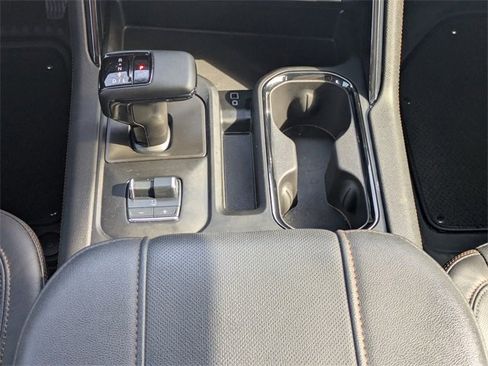 Used 2024 GMC Sierra 1500 AT4 w/ Technology Package image 21