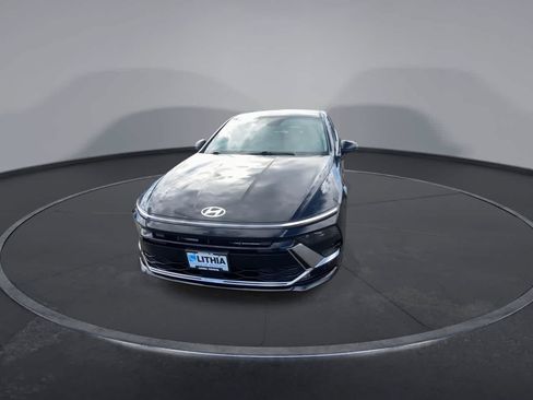 Used 2025 Hyundai Sonata SEL FWD image 4