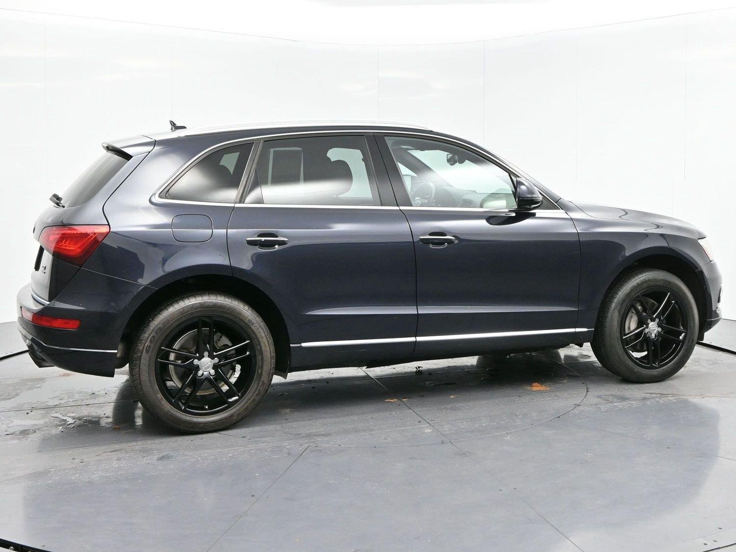 Used 2017 Audi Q5 2.0T Premium Plus w/ Technology Package AWD/4WD image 8