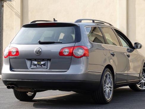 Used 2007 Volkswagen Passat 2.0T FWD image 18
