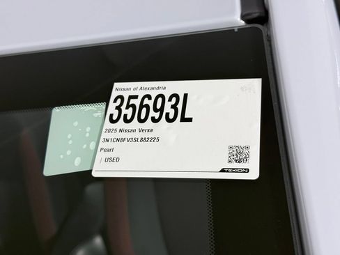 Certified 2025 Nissan Versa SR w/ Trunk Package FWD image 31