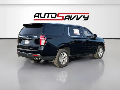 Used 2021 Chevrolet Suburban Premier w/ Premium Package AWD/4WD image 7