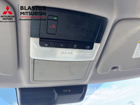 Used 2024 Mitsubishi Outlander SE FWD image 34