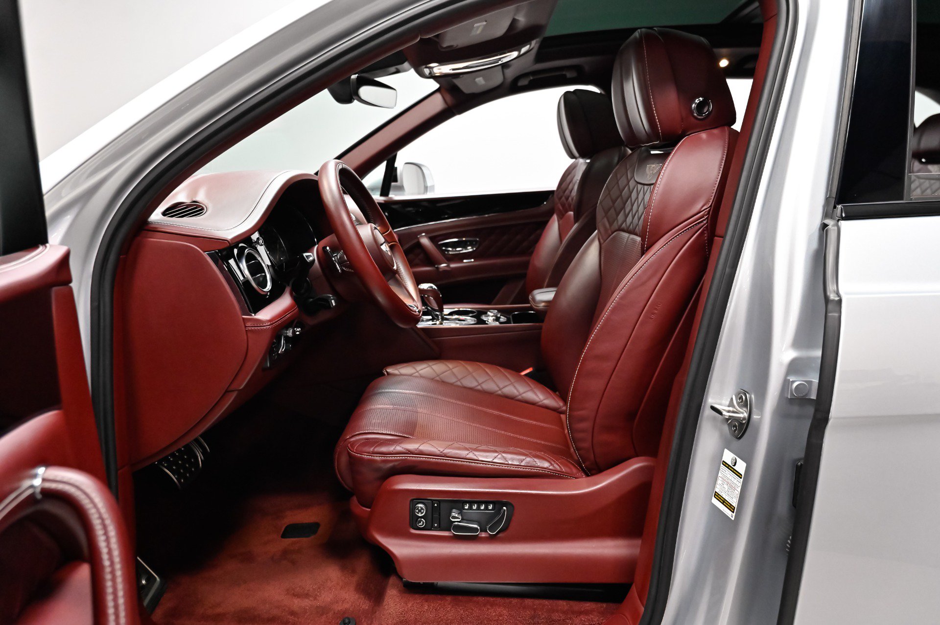 Used 2019 Bentley Bentayga AWD/4WD image 5