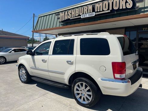 Used 2007 Chrysler Aspen Limited AWD/4WD image 17