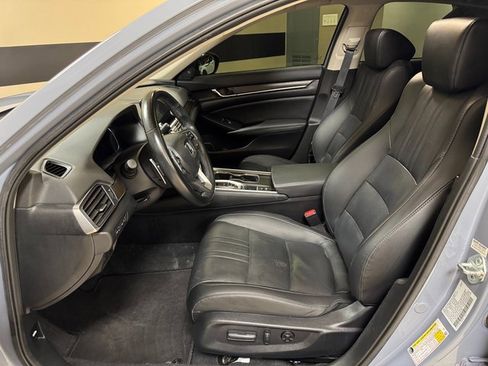 Used 2021 Honda Accord Touring image 8
