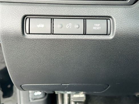 New 2025 Nissan Altima 2.5 SV image 8