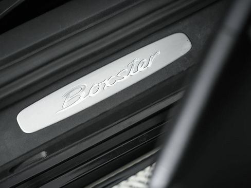 Used 2021 Porsche 718 Boxster RWD image 81