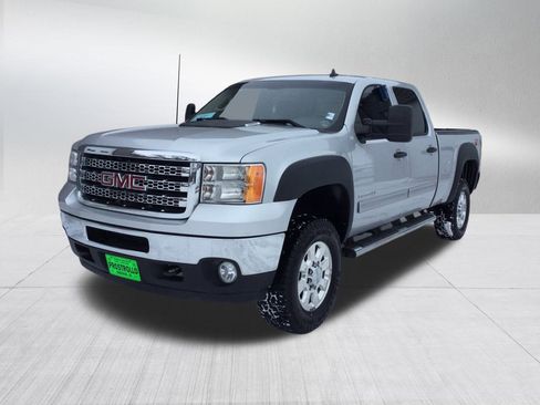 Used 2013 GMC Sierra 2500 SLE w/ SLE Preferred Package image 2