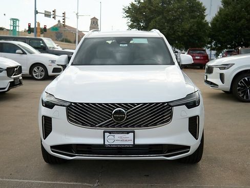 New 2026 Volvo XC90 T8 Plus image 5